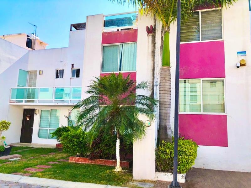Foto 0 de Casa en venta en Tequesquitengo, Jojutla, Morelos | ID mx22-nj3965 | Nocnok