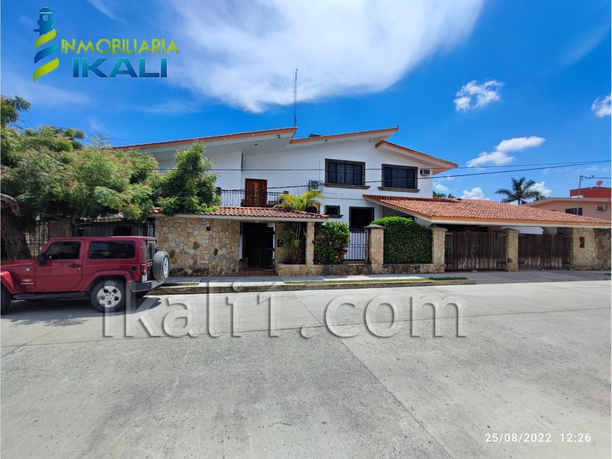 Foto 0 de Casa en venta en Jardines de Tuxpan, Tuxpan, Veracruz de Ignacio de la Llave | ID mx23-od7120 | Nocnok