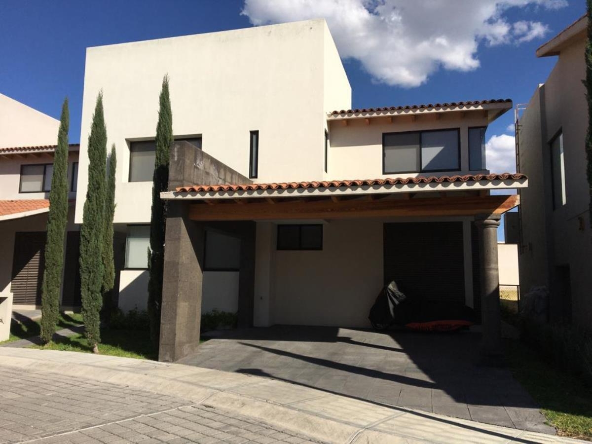 Foto 0 de Casa en renta en Balvanera Polo y Country Club, Corregidora, Querétaro | ID mx19-gw3762 | Nocnok