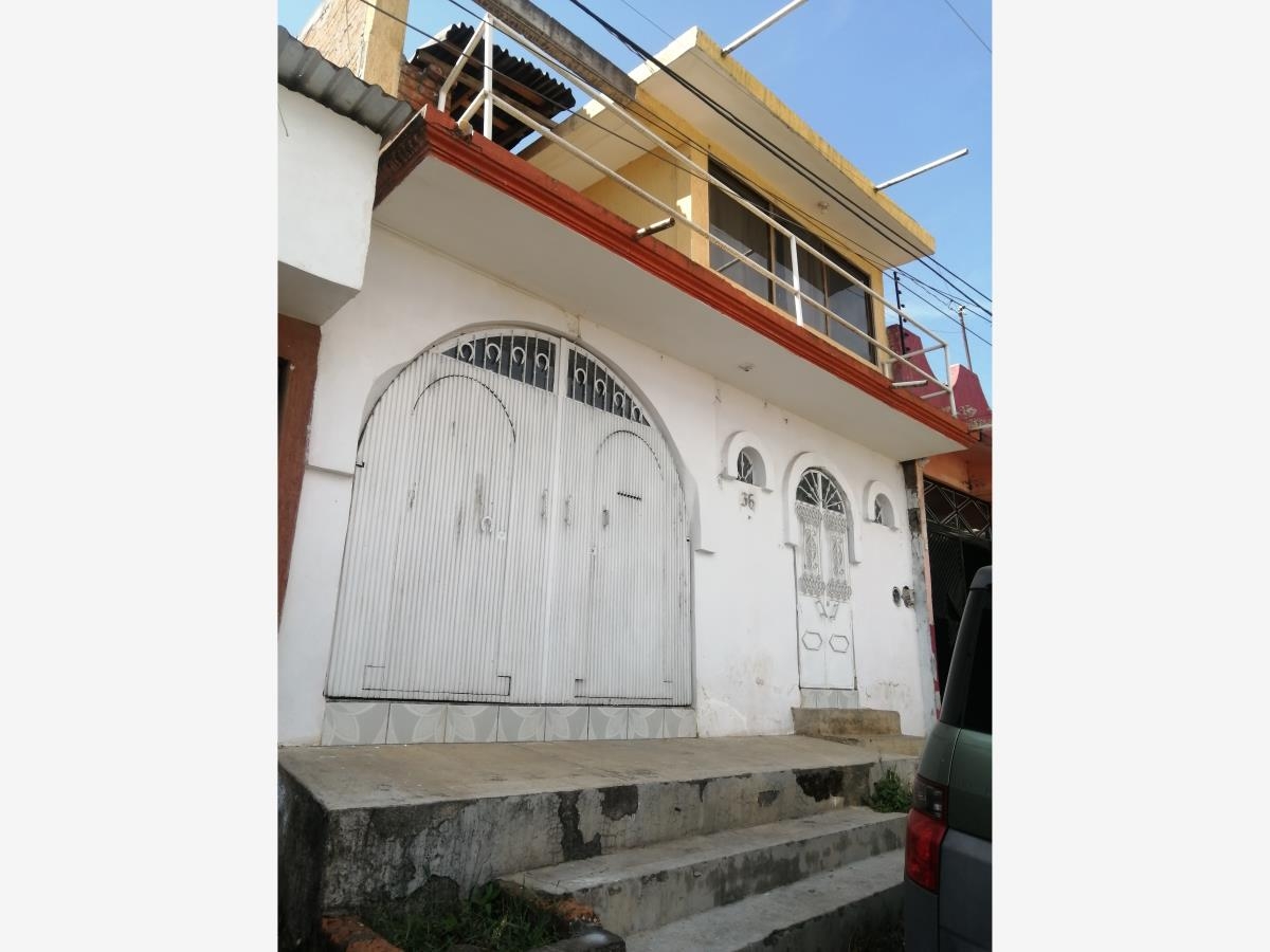 Foto 0 de Casa en venta en Vista Bella, Pátzcuaro, Michoacán de Ocampo | ID mx23-op2411 | Nocnok