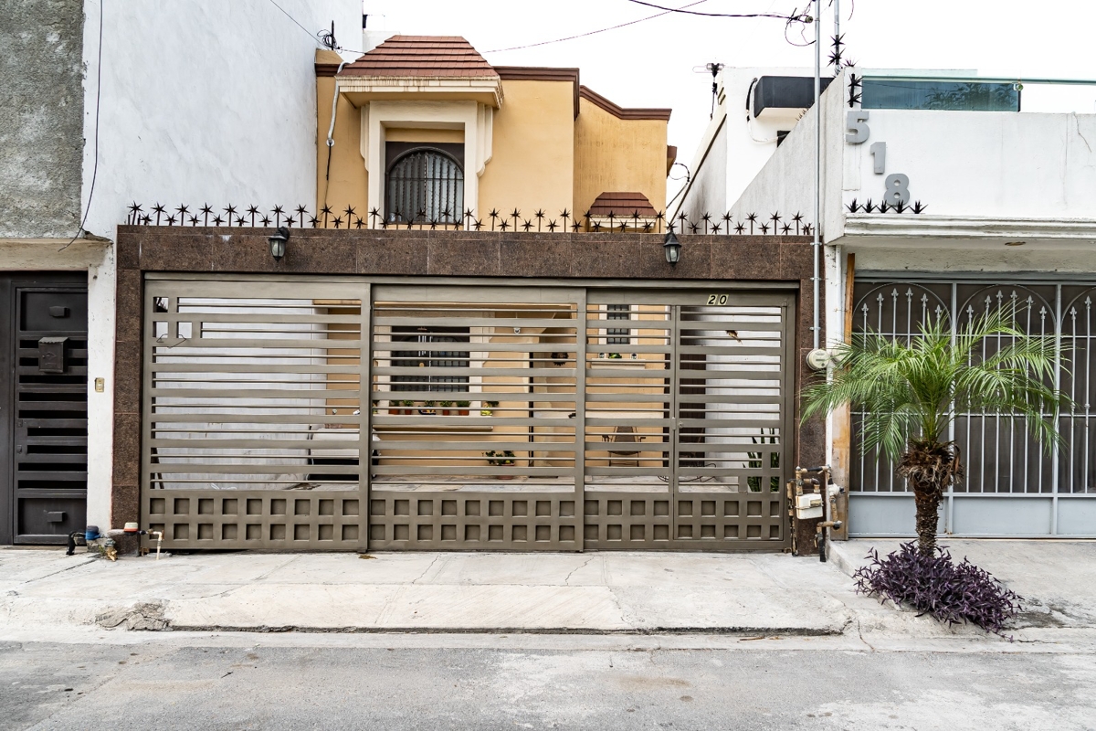 Foto 0 de Casa en venta en Hacienda los Pinos Primer Sector, Apodaca, Nuevo León | ID mx24-xq7471 | Nocnok