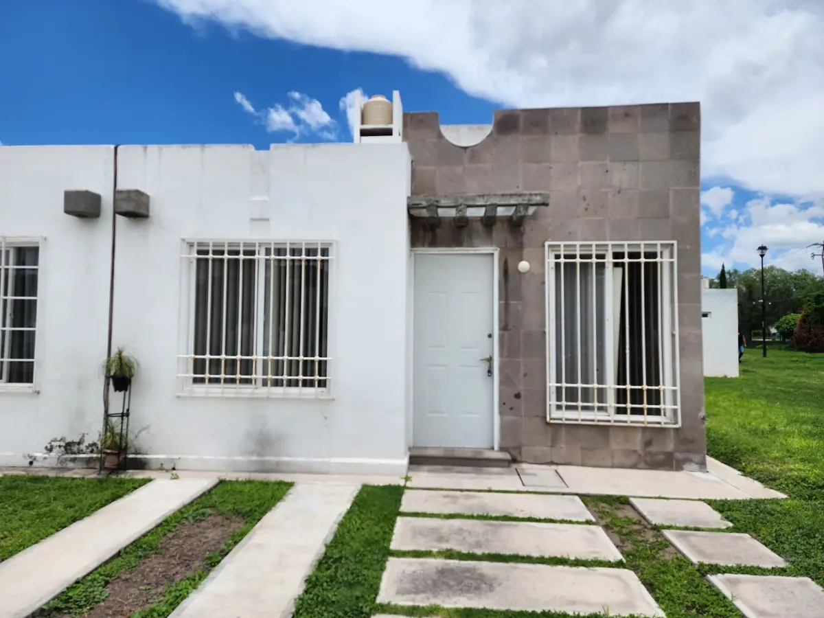 Foto 0 de Casa en renta en Paseos del Bosque, Corregidora, Querétaro | ID mx24-jl5352 | Nocnok