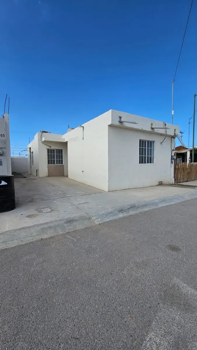 Foto 0 de Casa en venta en Privada Florencia, Juárez, Chihuahua | ID mx24-em1840 | Nocnok