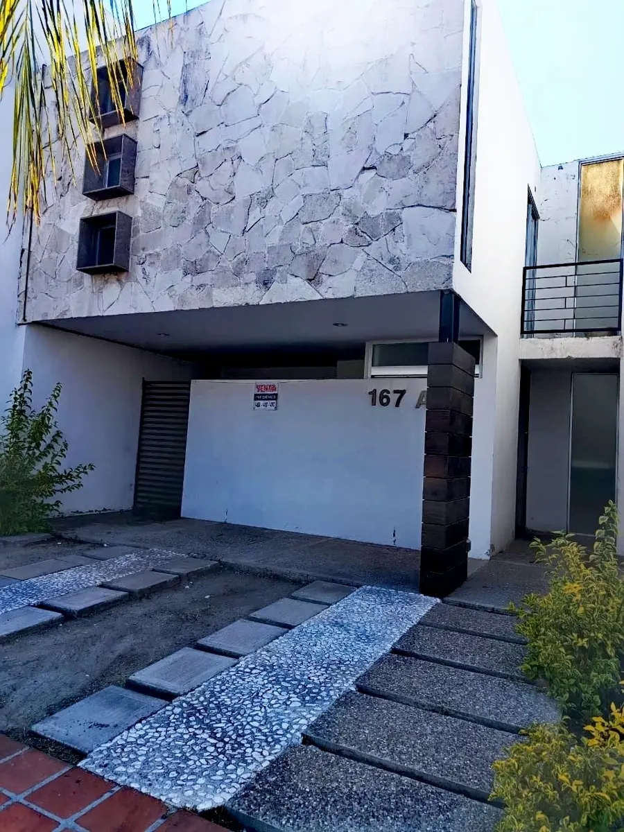 Foto 0 de Casa en venta en Onzze Madera, Celaya, Guanajuato | ID mx24-id6837 | Nocnok