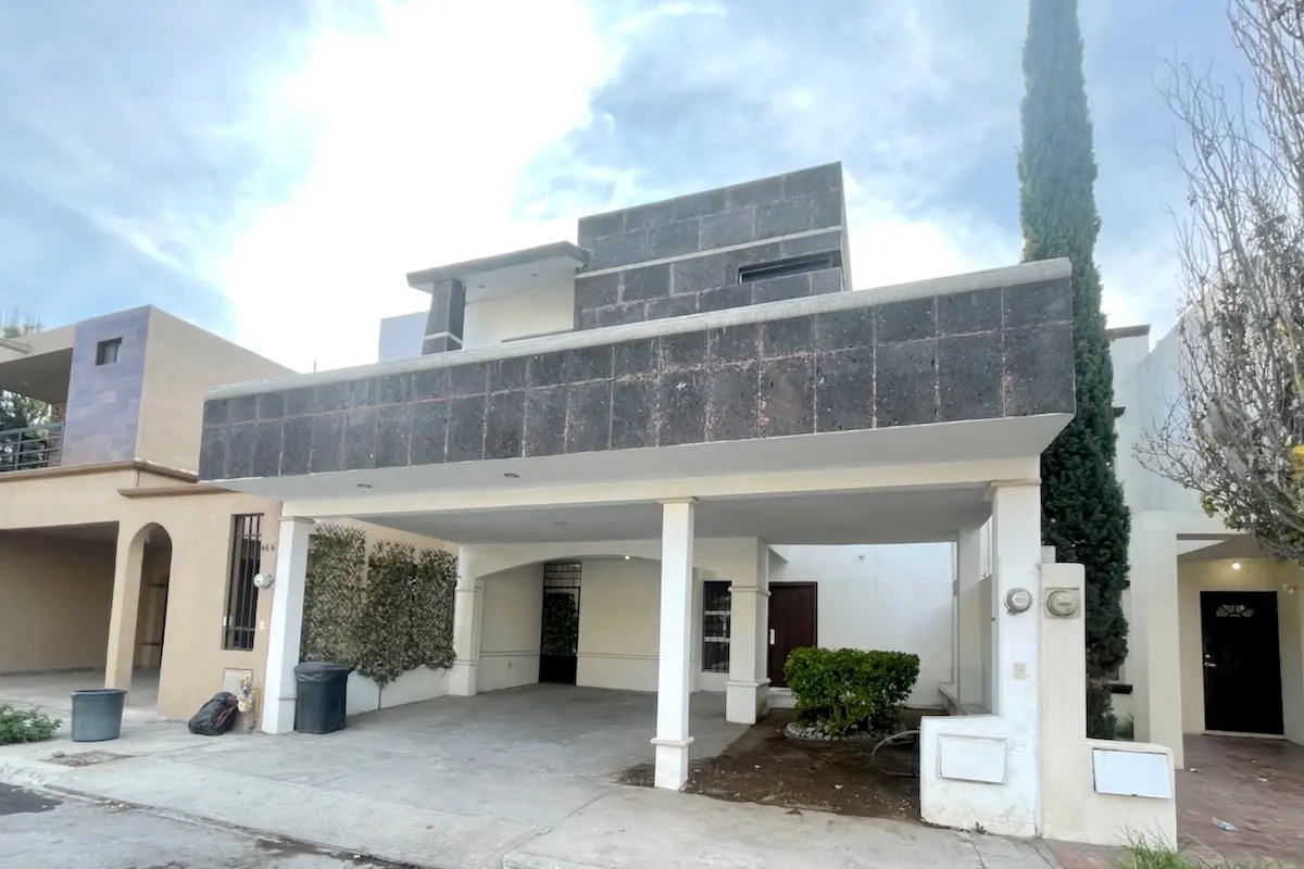 Foto 0 de Casa en renta en Villa Fundadores, Saltillo, Coahuila de Zaragoza | ID mx25-eq0633 | Nocnok