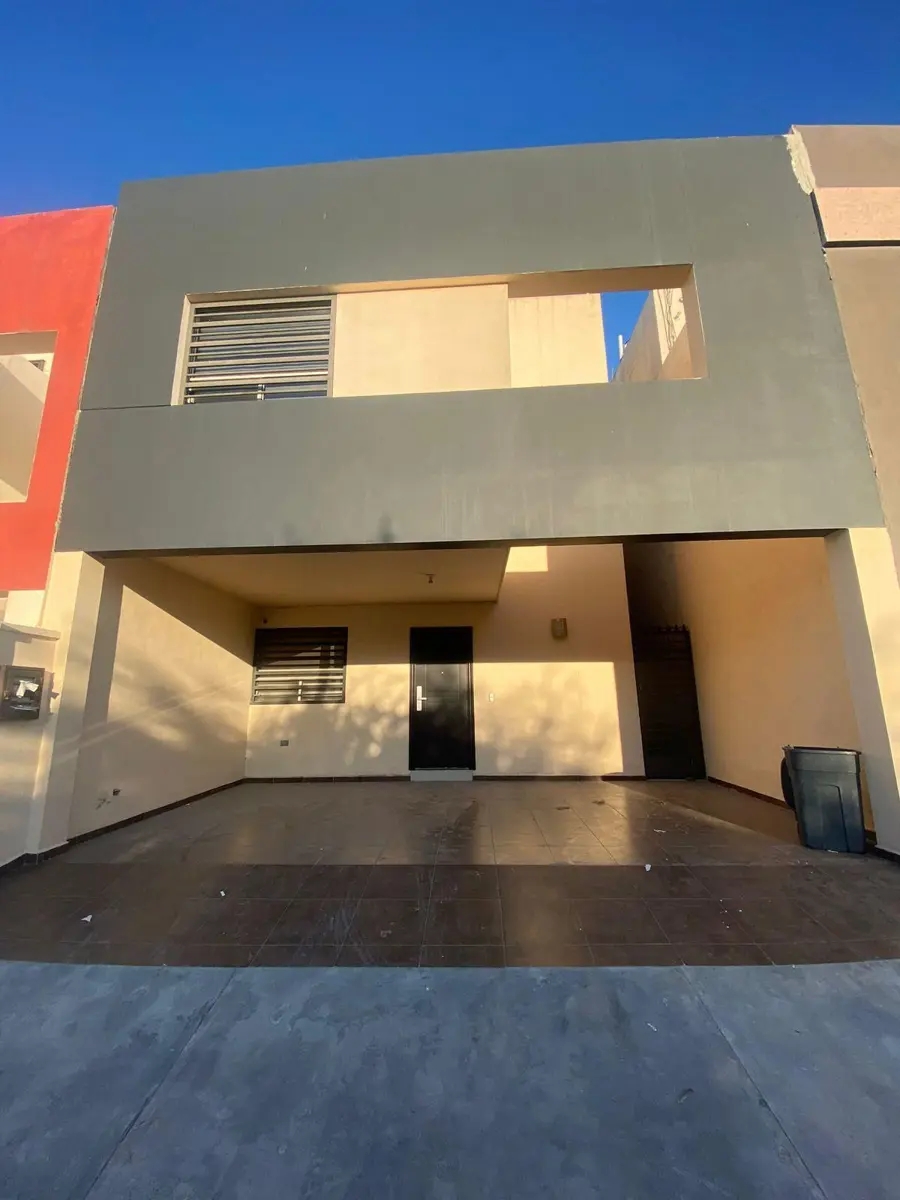 Foto 0 de Casa en renta en Jardines de San Patricio, Apodaca, Nuevo León | ID mx25-by7968 | Nocnok