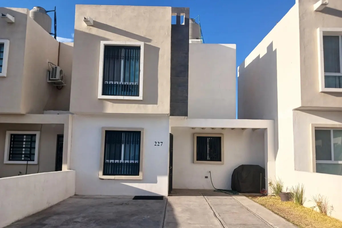 Foto 0 de Casa en venta en Valle de los Almendros, Saltillo, Coahuila de Zaragoza | ID mx25-os10021 | Nocnok