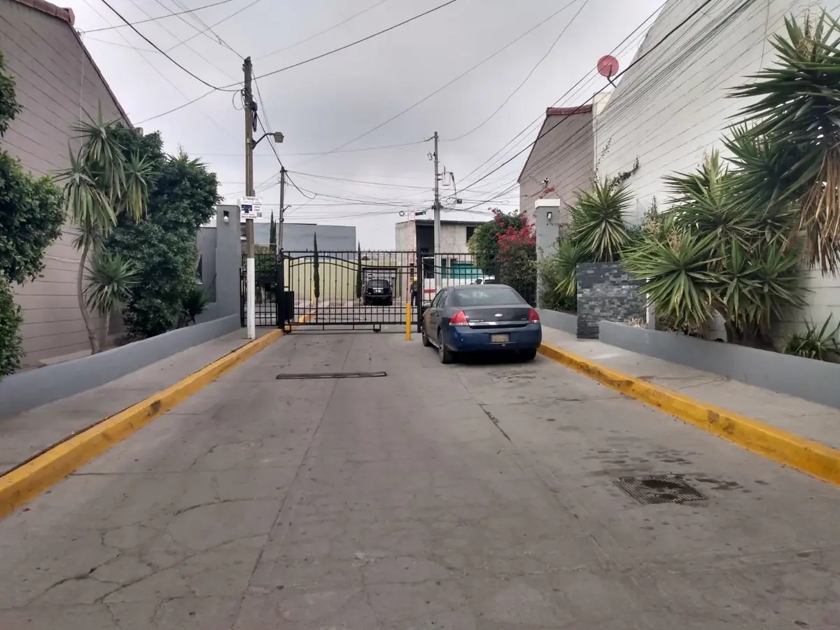 Foto 0 de Casa en remate en Villas del Dorado, Tijuana, Baja California | ID mx25-mh10015 | Nocnok
