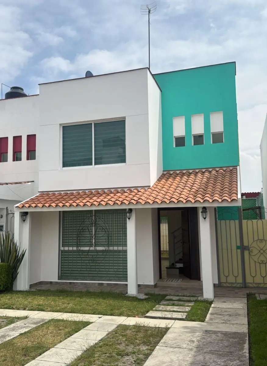 Foto 0 de Casa en renta en Urbano Bonanza, Metepec, México | ID mx25-fe10006 | Nocnok