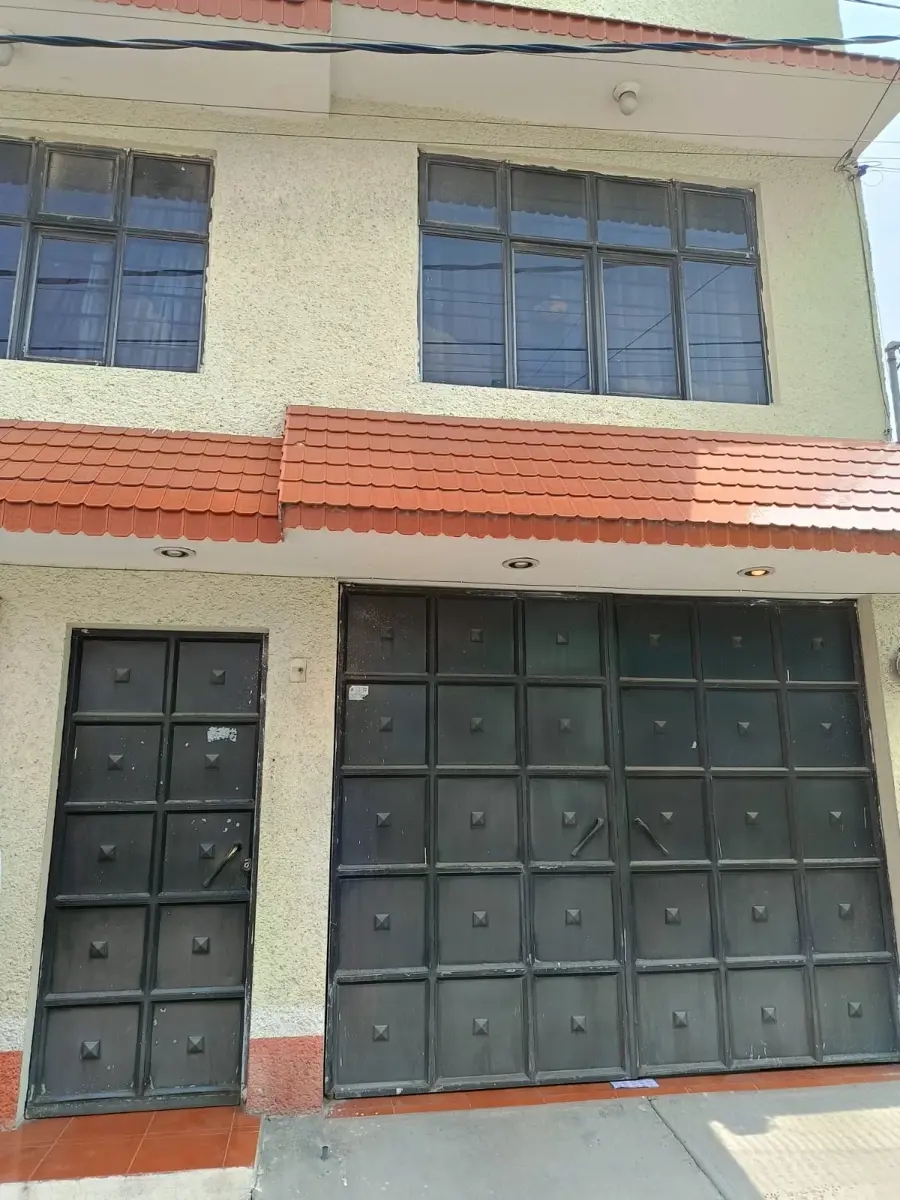 Foto 0 de Casa en Venta en Tulpetlac, Ecatepec de Morelos - Excelente Ubicación y Gran Espacio | ID mx25-ro10006 | Nocnok