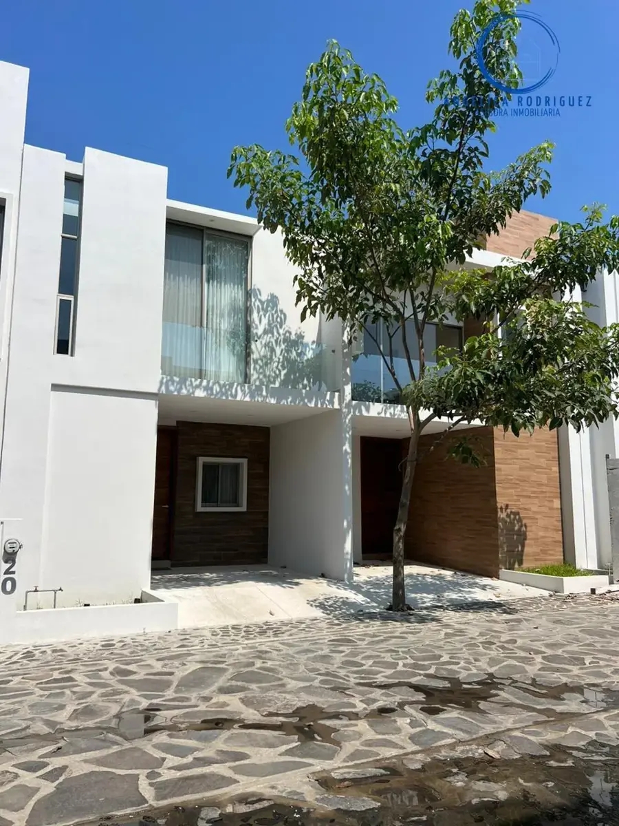 Foto 0 de Casa en Venta en Miguel de la Madrid, Manzanillo, Colima | ID mx25-qe10023 | Nocnok