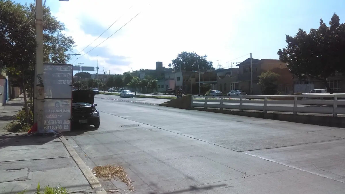Foto 0 de AV. OBRERO Y CIRCUNVALACION A 30 M.  SOBRE AV. DEL OBRERO
  CON 2 LOCALES COMERCIALES | ID mx25-jz10012 | Nocnok
