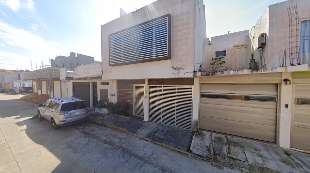 Foto 0 de CASA REMATE BANCARIO EN AV. DE CAMAROTE, PUERTA ESMERALDA, COATZACOALCOS VERACRUZ | ID mx25-zb10600 | Nocnok