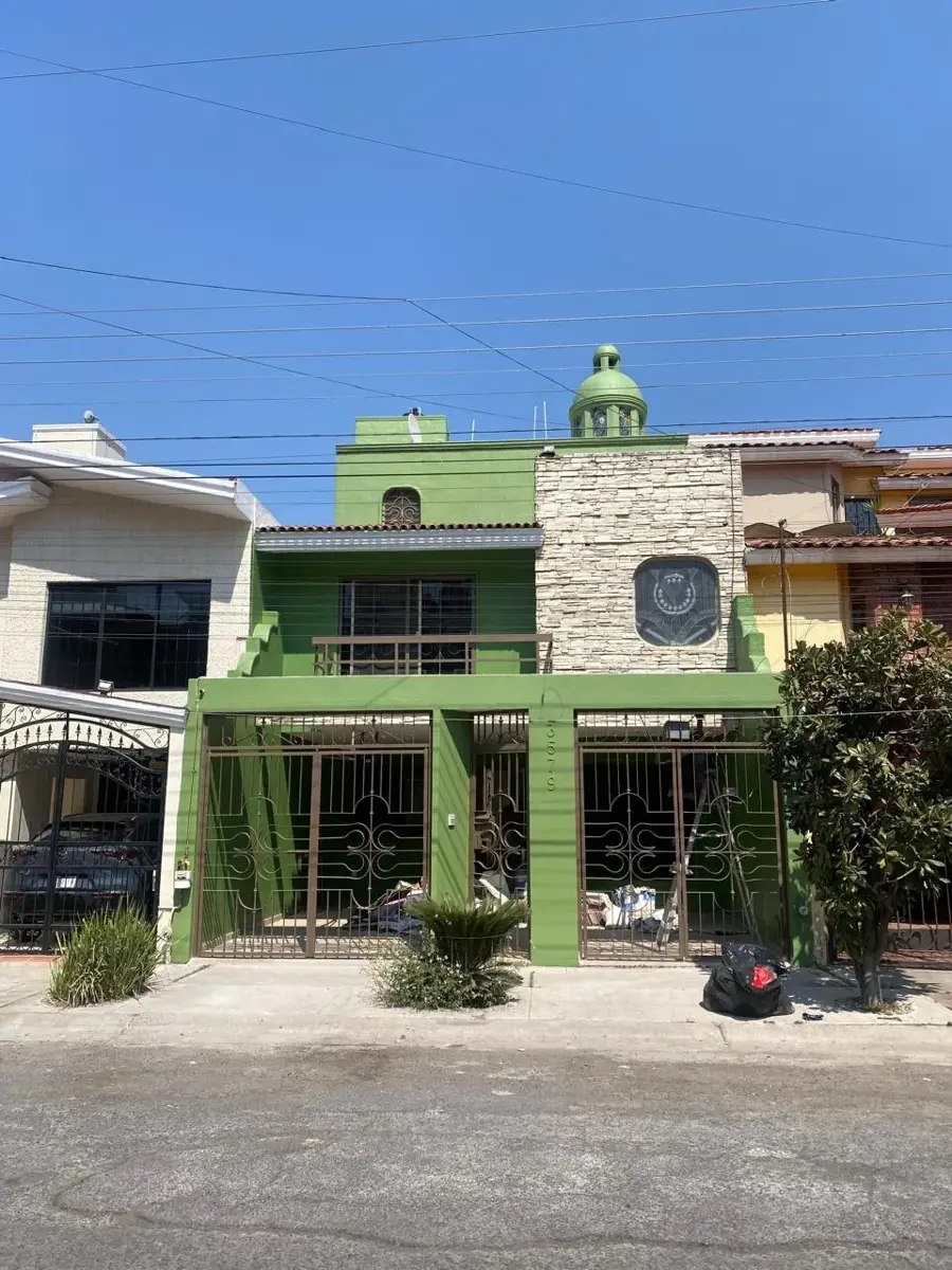 Foto 0 de Casa en renta en Residencial El Tapatío, San Pedro Tlaquepaque, Jalisco | ID mx25-eu10111 | Nocnok