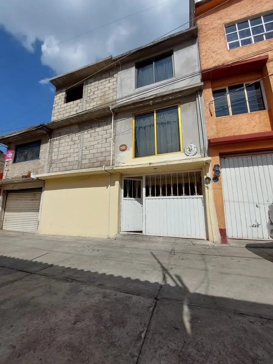 Foto 0 de CASA EN COLONIA 8 CEDROS CAPULTITLAN | ID mx25-bz10249 | Nocnok
