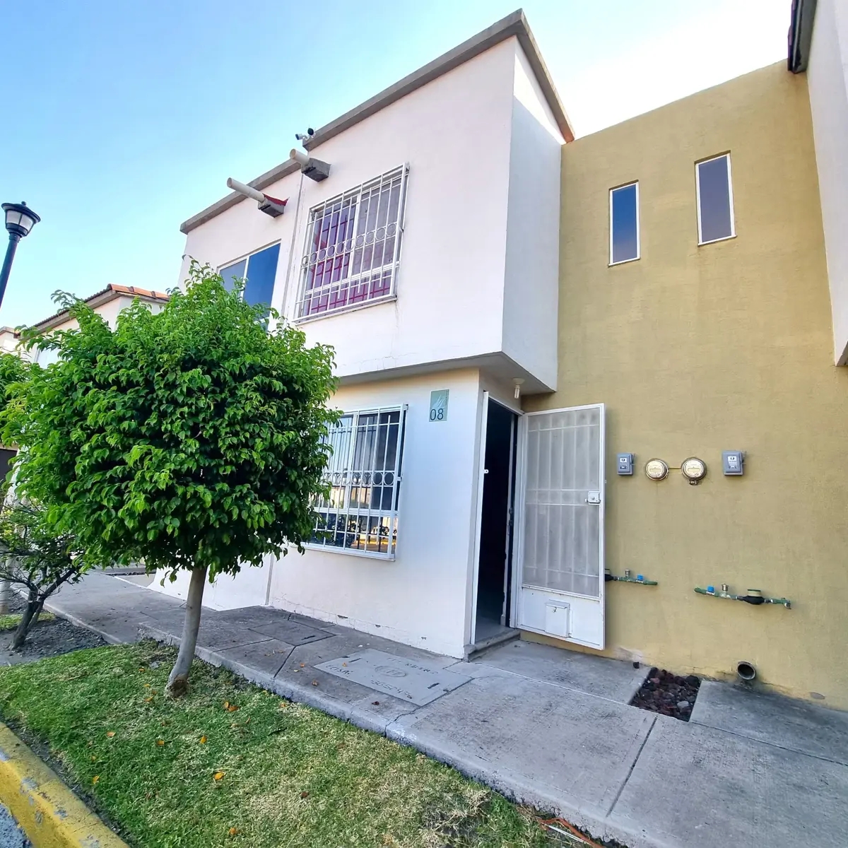 Foto 0 de SE  VENDE BONITA CASA DE 2 NIVELES EN VALLE DEL PEDREGAL AYALA MORELOS | ID mx25-vm10108 | Nocnok