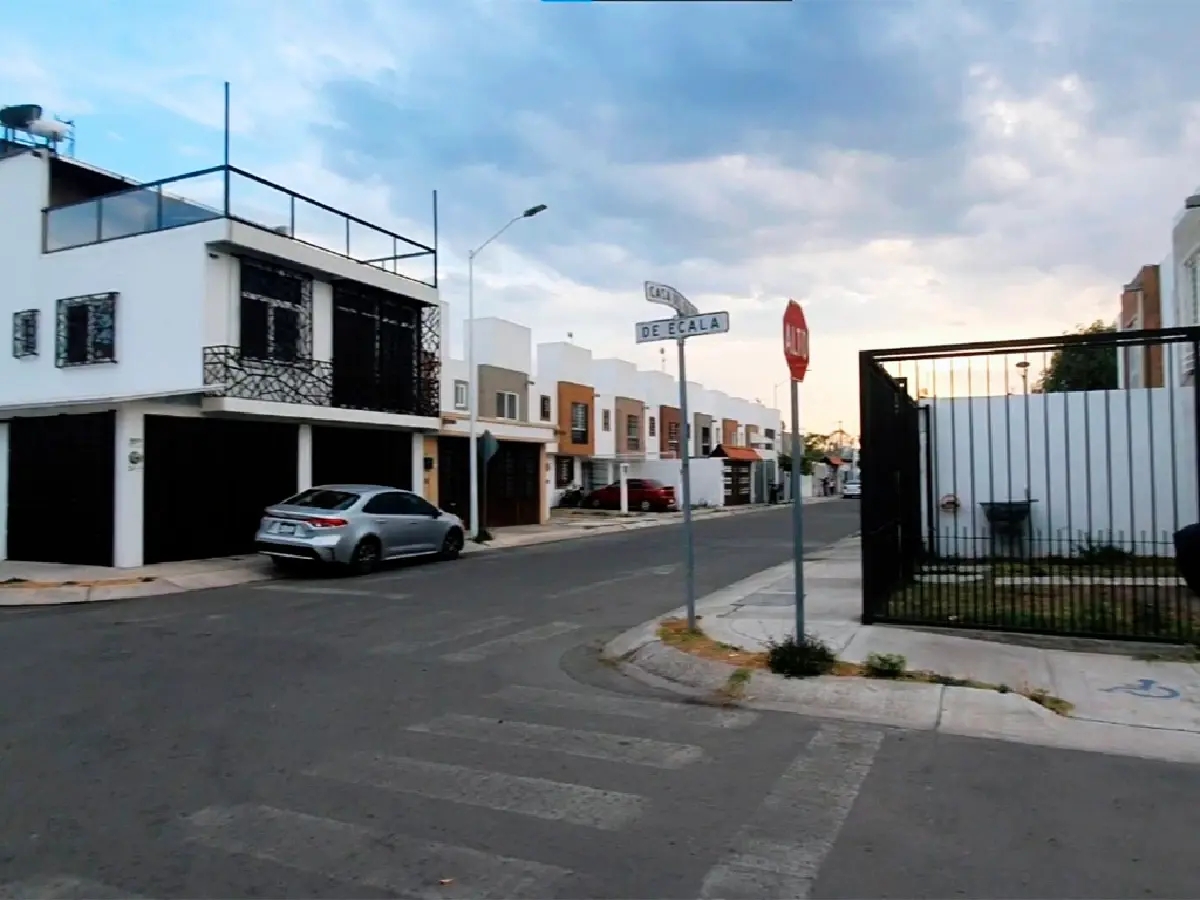 Foto 0 de Casa En Renta En Villas De La Carambada Queretaro | ID mx25-ea10019 | Nocnok