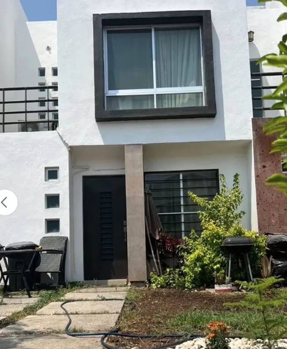 Foto 0 de Casa en Venta en Loreto Residencial, León con CCTV y Cocina Integral | ID mx25-ec10045 | Nocnok