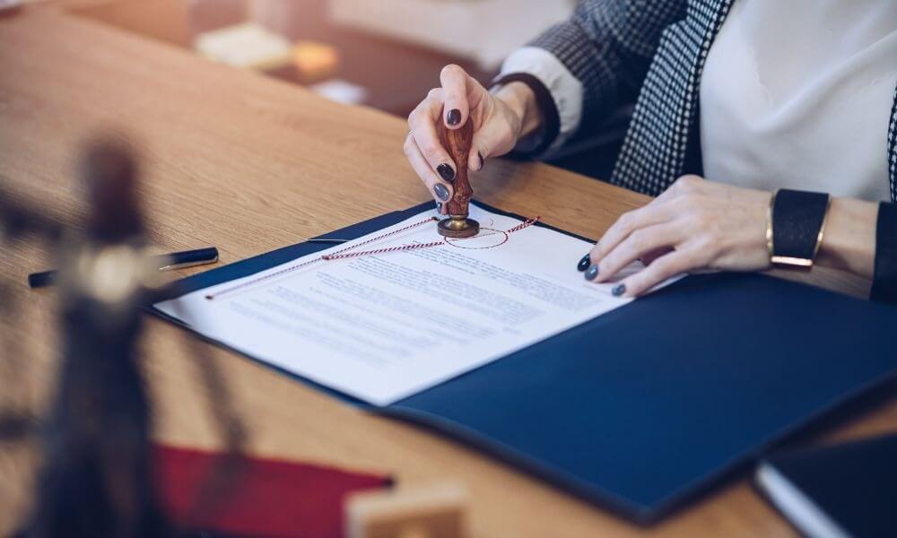 ¿Cuáles son los costos de cierre al comprar una casa?