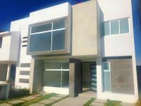 Casa en venta en Santa Cruz Otzacatipan, Toluca, México