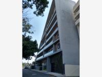 En venta departamento de lujo en Villas de Irapuato con alberca
