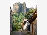 Hotel en venta en Tepoztlán Centro, ubicación vacacional con amplio estacionamiento