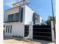 Casa en venta en Emiliano Zapata, Santa María Colotepec, Oaxaca