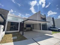 CASA DE PISO Y MEDIO CON GRAN TERRAZA Y DOS RECÁMARAS EN PB CASA DE PISO Y MEDIO CON GRAN TERRAZA Y DOS RECÁMARAS EN PB