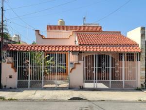 Casa en venta en Residencial Pensiones I y II, Mérida, Yucatán