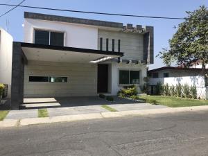 Casa en venta en Lomas de Cocoyoc, Atlatlahucan, Morelos