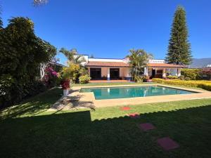 Casa en venta en San Lorenzo Cacaotepec, San Lorenzo Cacaotepec, Oaxaca
