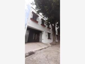 Casa en venta en Jacarandas, Cuernavaca, Morelos