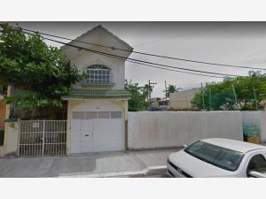 Casa en venta en Jardines de Mocambo, Boca del Río, Veracruz de Ignacio de la Llave