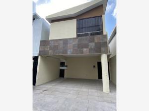 Casa en renta en Centrika Crisoles, Monterrey, Nuevo León