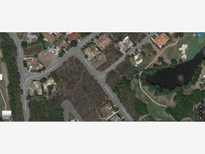 TERRENO CLUB DE GOLF LAS MISIONES EN ESQUINA. PLANO Y COLINDA CON EL CAMPO DE GOLF