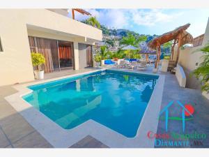 Casa en renta vacacional con alberca privada y vista a la bahía de Acapulco