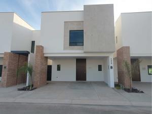 Casa en venta en La Rioja Residencial, Torreón, Coahuila de Zaragoza Casa en venta en La Rioja Residencial, Torreón, Coahuila de Zaragoza