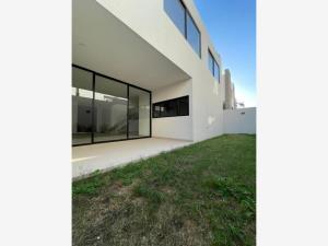 Casa en venta en El Molino Residencial y Golf, León, Guanajuato Casa en venta en El Molino Residencial y Golf, León, Guanajuato
