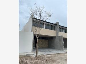 Casa en renta en Temozon Norte, Mérida, Yucatán Casa en renta en Temozon Norte, Mérida, Yucatán