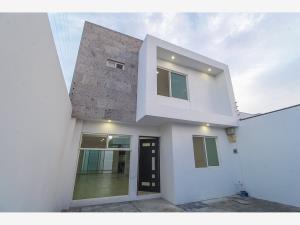 Casa en venta en Potrero de Fray Ramón, Lagos de Moreno, Jalisco