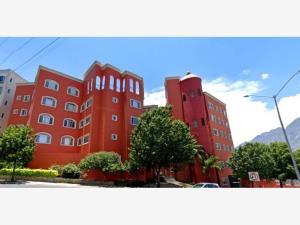 Departamento en remate en Rincon de San Francisco, San Pedro Garza García, Nuevo León