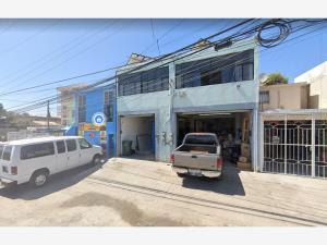 Local en remate en Nueva Tijuana, Tijuana, Baja California