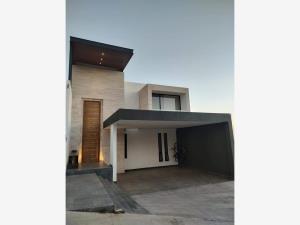 Casa en venta en Punta Cañada, León, Guanajuato Casa en venta en Punta Cañada, León, Guanajuato