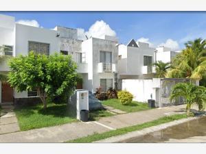 Casa en venta en Villas del Arte, Benito Juárez, Quintana Roo Casa en venta en Villas del Arte, Benito Juárez, Quintana Roo