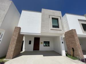 Casa en venta en La Rioja Residencial, Torreón, Coahuila de Zaragoza Casa en venta en La Rioja Residencial, Torreón, Coahuila de Zaragoza