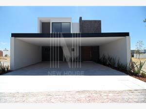 Casa en venta en La Campiña, León, Guanajuato