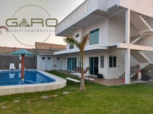 CASA EN RENTA ( Playa Chachalaca, Ver)