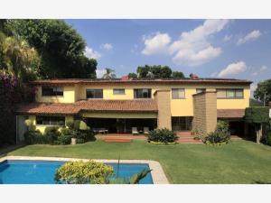 Casa en venta en Jardines de Ahuatepec, Cuernavaca, Morelos