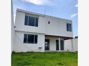 Casa en renta en Fraternidad Serrana, Tlalixtac de Cabrera, Oaxaca