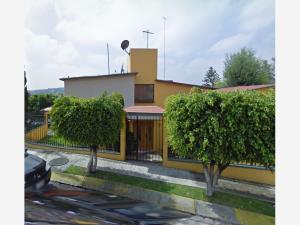 Casa en venta en Paseos del Bosque, Naucalpan de Juárez, México